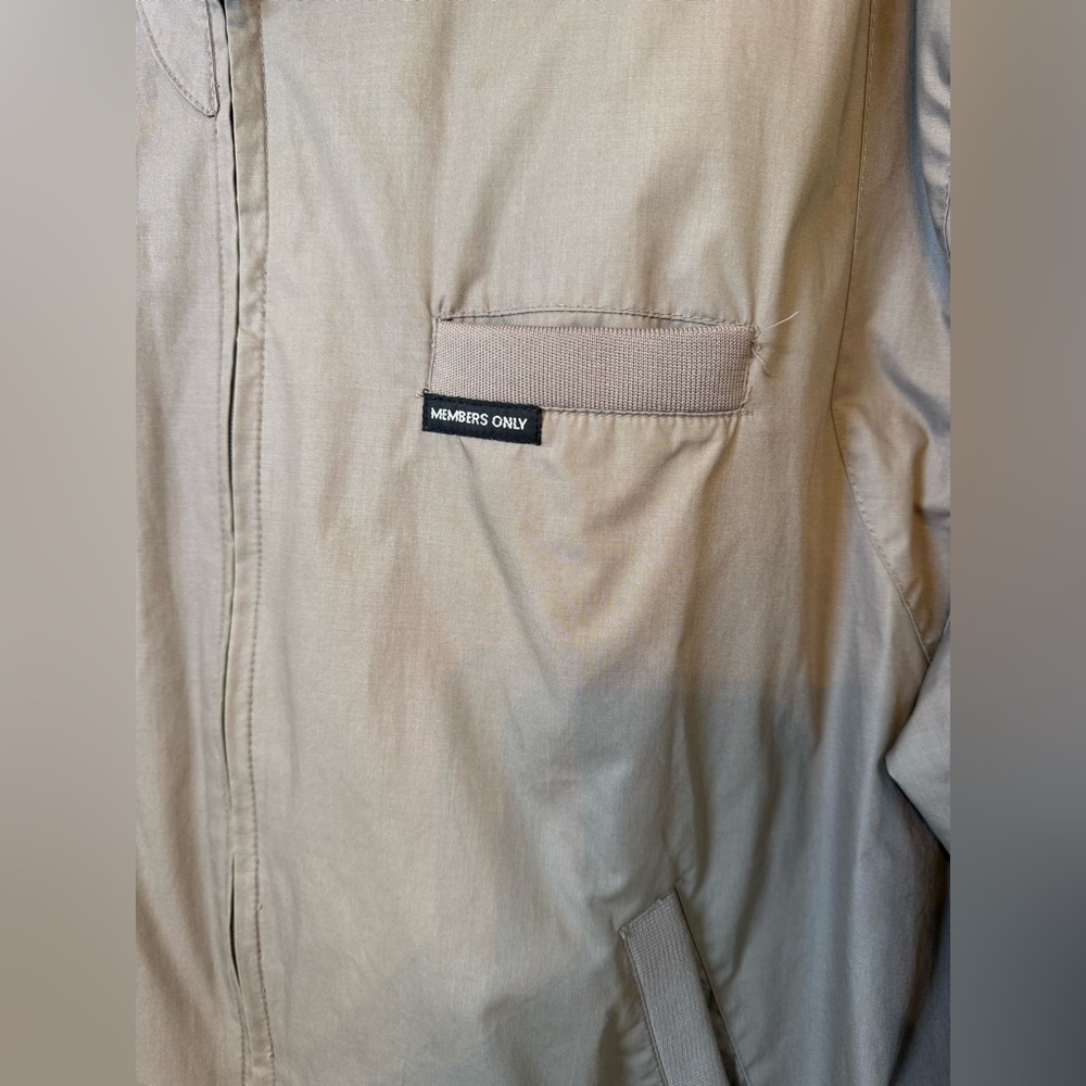 Members Only Vintage Taupe Jacket *EXCELLENT CONDITION* - Picture 3 of 11